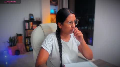 Snapshot of killaa01 chatting on February 18, 2025, 12:48 am Alejandra online show from February 18, 2025, 12:48 am