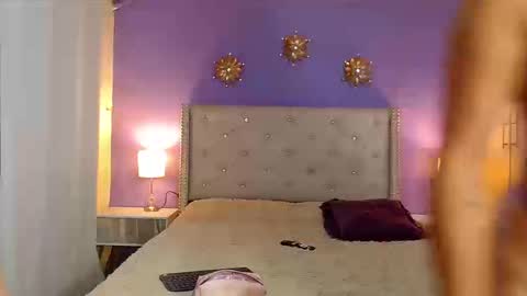 Mia  Kim online show from September 25, 2025, 11:41 pm