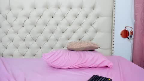 kim_eli online show from February 9, 2025, 2:06 am