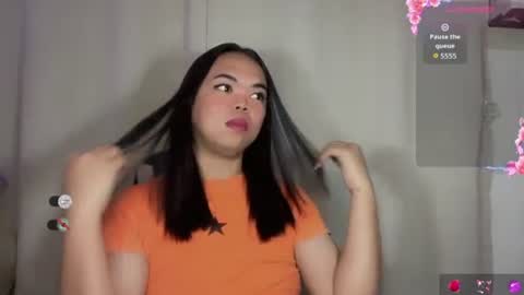 KYLIE online show from November 22, 2025, 12:15 pm