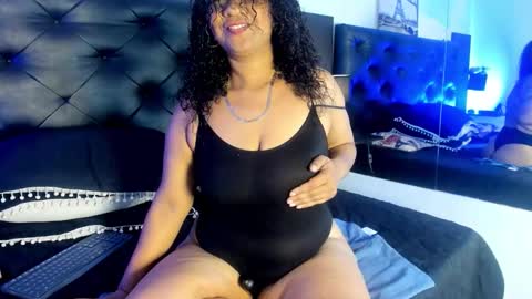 Kim Marquez online show from November 28, 2025, 10:34 pm