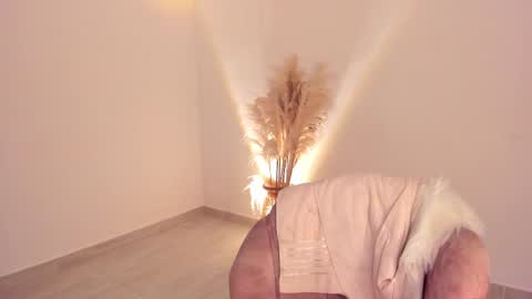 Kim Murphy online show from November 3, 2025, 2:07 pm