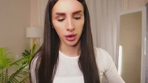 Kim Oberlin online show from December 3, 2025, 4:16 pm