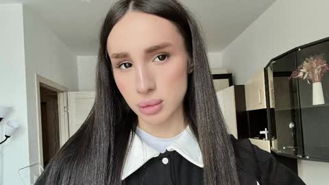 Kim Oberlin online show from April 10, 2026, 4:01 pm