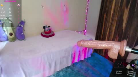 Snapshot of kim_saenz20 chatting on February 5, 2025, 9:07 pm Kim Mishell online show from February 5, 2025, 9:07 pm