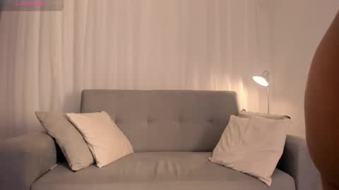 Kim online show from December 17, 2025, 2:45 pm