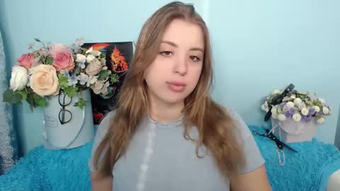 kimberly_mm online show from December 5, 2024, 7:49 am