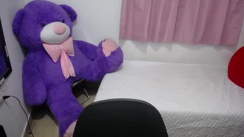 Kim online show from November 5, 2025, 11:21 am