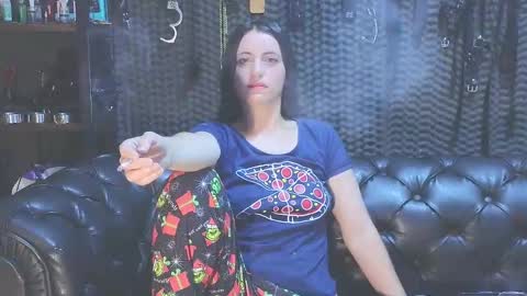  KIMBERLY SWAN  online show from January 25, 2025, 10:28 pm