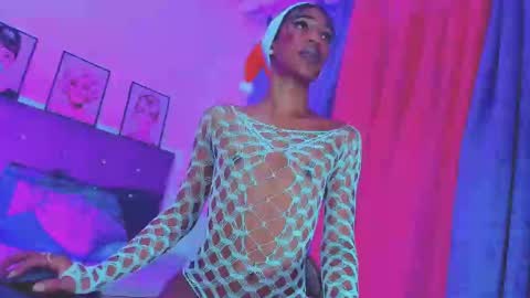 Snapshot of kimberly_thompsom chatting on December 24, 2024, 3:26 pm Your Queen KIM online show from December 24, 2024, 3:26 pm