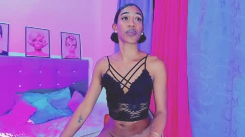 Snapshot of kimberly_thompsom chatting on January 4, 2025, 5:16 am Your Queen KIM online show from January 4, 2025, 5:16 am