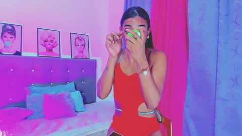 Snapshot of kimberly_thompsom chatting on January 5, 2025, 1:13 am Your Queen KIM online show from January 5, 2025, 1:13 am