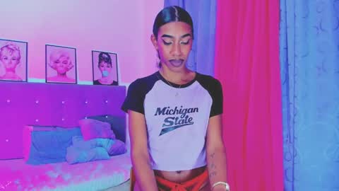 Snapshot of kimberly_thompsom chatting on January 28, 2025, 6:07 pm Your Queen KIM online show from January 28, 2025, 6:07 pm