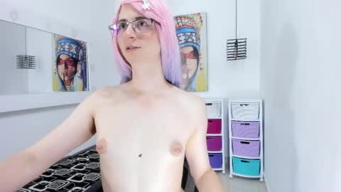 kimberly_thonson online show from May 4, 2026, 8:16 pm
