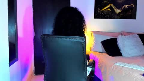 Snapshot of kimberlybanks2 chatting on January 25, 2025, 1:30 pm Kimberly Banks online show from January 25, 2025, 1:30 pm