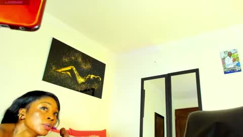 Snapshot of kimberlybanks2 chatting on June 12, 2026, 10:52 pm Kimberly Banks online show from June 12, 2026, 10:52 pm