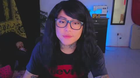 Kimberly Polizzi     online show from September 16, 2025, 11:06 pm