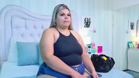 KimBrooks online show from November 5, 2025, 10:48 am