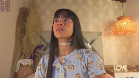 kimhilton online show from November 9, 2025, 3:49 am