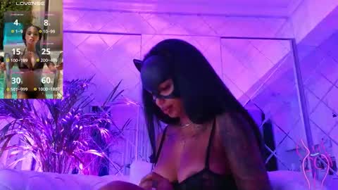 Kim online show from October 31, 2025, 12:17 pm