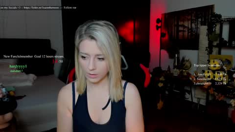 Wolfs Girl online show from September 27, 2025, 1:05 pm