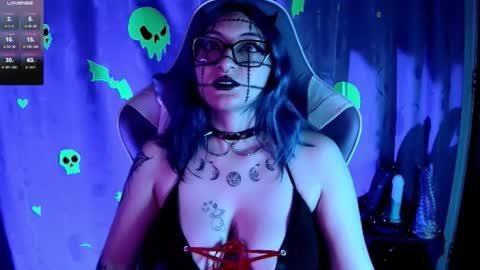   online show from December 2, 2025, 2:12 pm