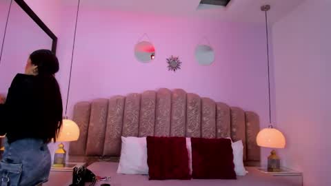 kimluna1 online show from March 26, 2026, 12:11 pm