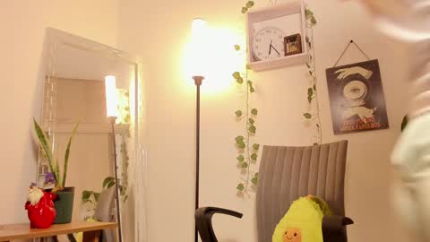 Kimm online show from January 7, 2025, 11:26 am