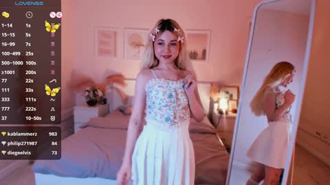  Your Kimmie  follow me  online show from January 21, 2025, 6:02 pm