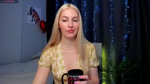 kimmy1_powell online show from October 6, 2025, 3:48 am