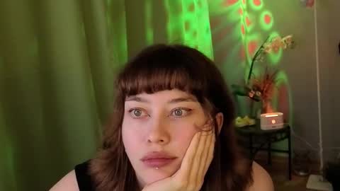 kina_ka online show from November 8, 2025, 9:46 pm