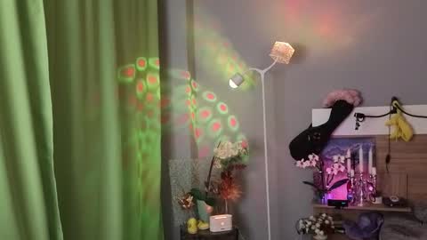 kina_ka online show from November 29, 2025, 7:22 am