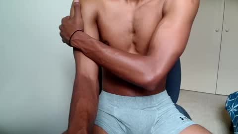 Snapshot of kinda_horny_right_now chatting on February 23, 2025, 3:13 am Isaac online show from February 23, 2025, 3:13 am