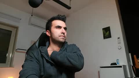 Snapshot of king7045 chatting on January 27, 2025, 12:33 am king7045 online show from January 27, 2025, 12:33 am