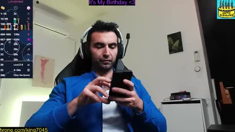 Snapshot of king7045 chatting on March 4, 2025, 9:00 pm king7045 online show from March 4, 2025, 9:00 pm