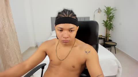 king_master77 online show from March 5, 2025, 11:17 am