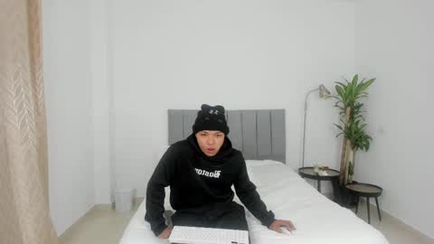 king_master77 online show from March 6, 2025, 11:14 am