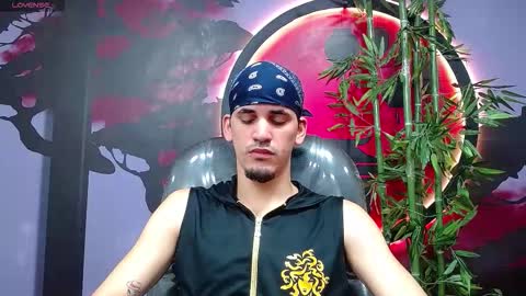 king voy online show from November 24, 2025, 7:57 pm