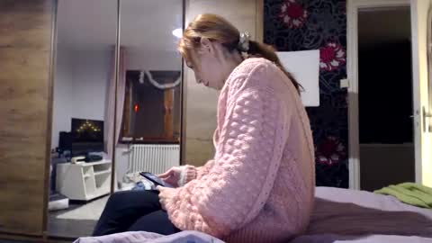 sexysexyhotwetpinkredpussy online show from December 15, 2024, 5:42 pm