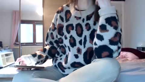 sexysexyhotwetpinkredpussy online show from April 29, 2026, 6:03 pm