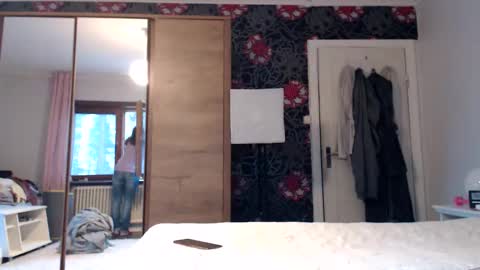 sexysexyhotwetpinkredpussy online show from May 16, 2026, 6:39 pm