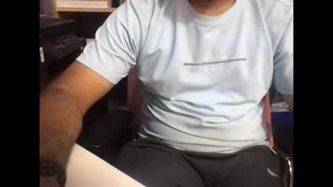 kingcobra_08 online show from May 13, 2026, 2:42 am