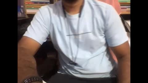kingcobra_08 online show from May 18, 2026, 3:02 am