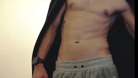 KingKarlos  online show from December 24, 2024, 10:28 pm