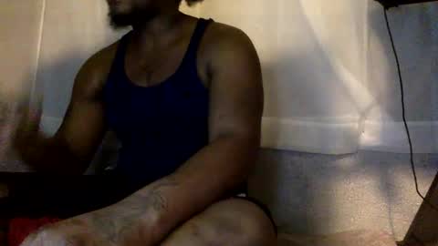 Snapshot of kinglibra420 chatting on January 29, 2025, 7:15 am loyal fuck online show from January 29, 2025, 7:15 am