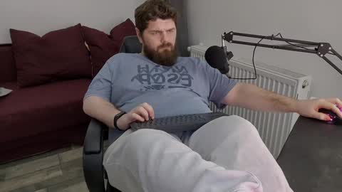 Snapshot of kingmarti chatting on February 7, 2025, 4:03 pm Marti online show from February 7, 2025, 4:03 pm