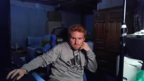 Snapshot of kingoffootfetish chatting on October 20, 2025, 4:02 am Master  King Tommy online show from October 20, 2025, 4:02 am