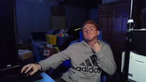 Snapshot of kingoffootfetish chatting on October 25, 2025, 6:10 am Master  King Tommy online show from October 25, 2025, 6:10 am