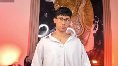  A L E X  online show from April 21, 2026, 4:41 am