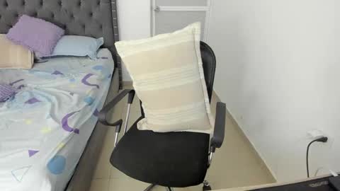 Snapshot of kings_latins chatting on October 8, 2025, 11:24 pm DOMINANT ALPHA KINGS online show from October 8, 2025, 11:24 pm